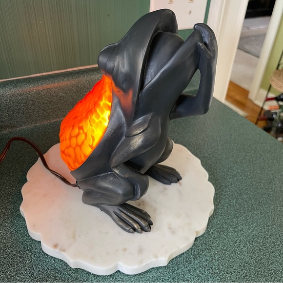 Vintage Other - Vintage Frog Lamp Amber Glass Shell Lamp Night Light Tested Works